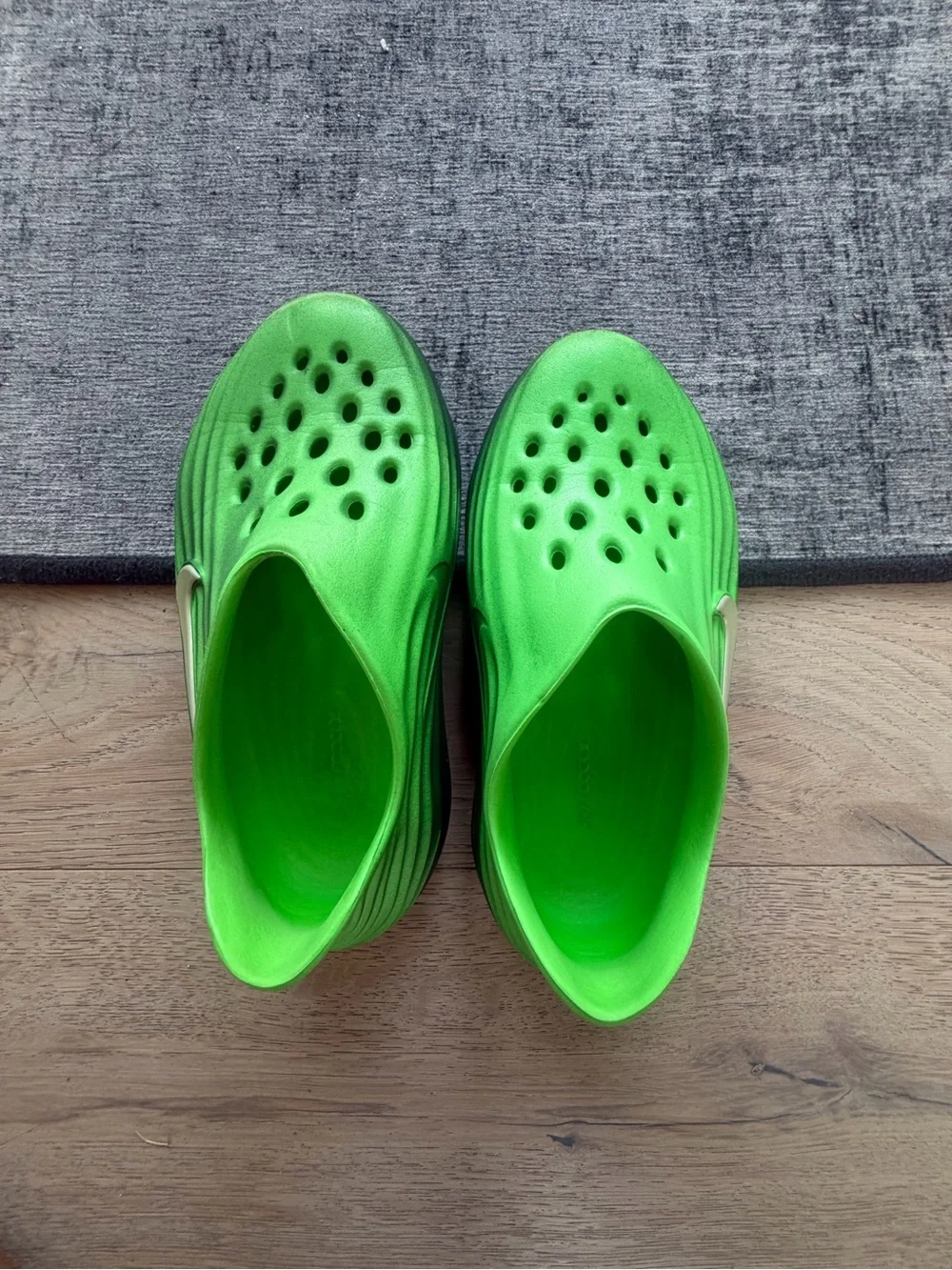 Nike ReactX Rejuven8 Green Recovery Clogs Slip On Shoes Youth Size 3